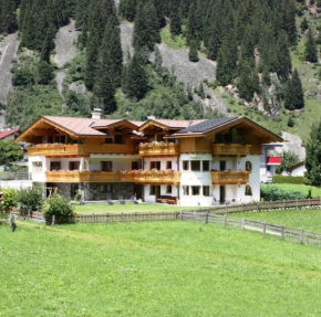 Отель Landhaus Alpensonne, Нойштифт, Штубайталь